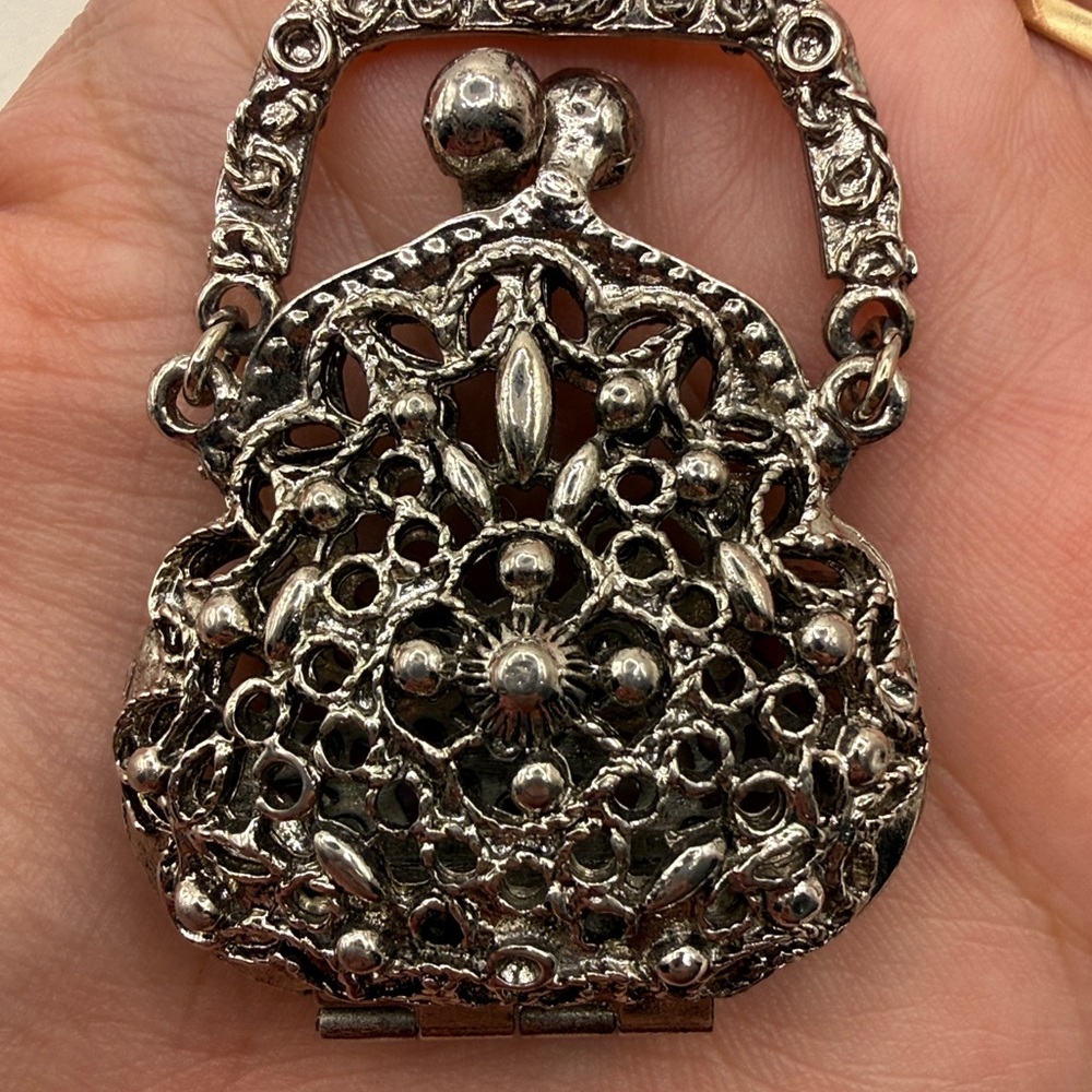 Vtg Silver Tone Purse Pendant Necklace Arthur Pepper Ornate Kiss Lock Signed ART - Picture 3 of 10
